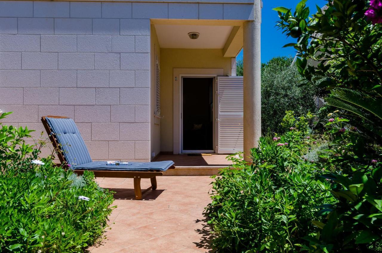 Private Garden Apartment Дубровник Екстер'єр фото