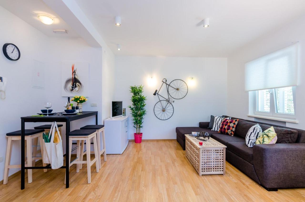 Private Garden Apartment Дубровник Екстер'єр фото