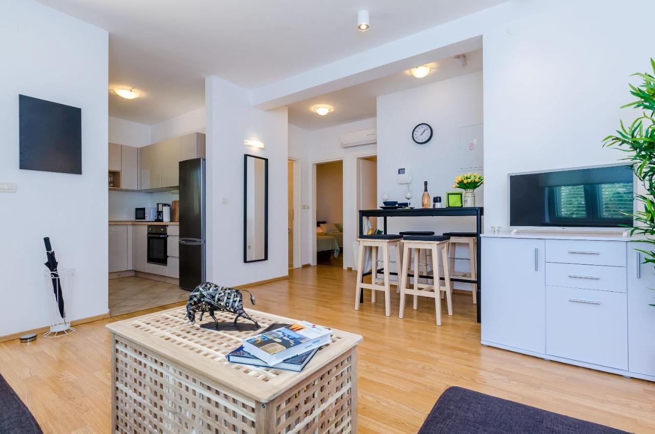 Private Garden Apartment Дубровник Екстер'єр фото