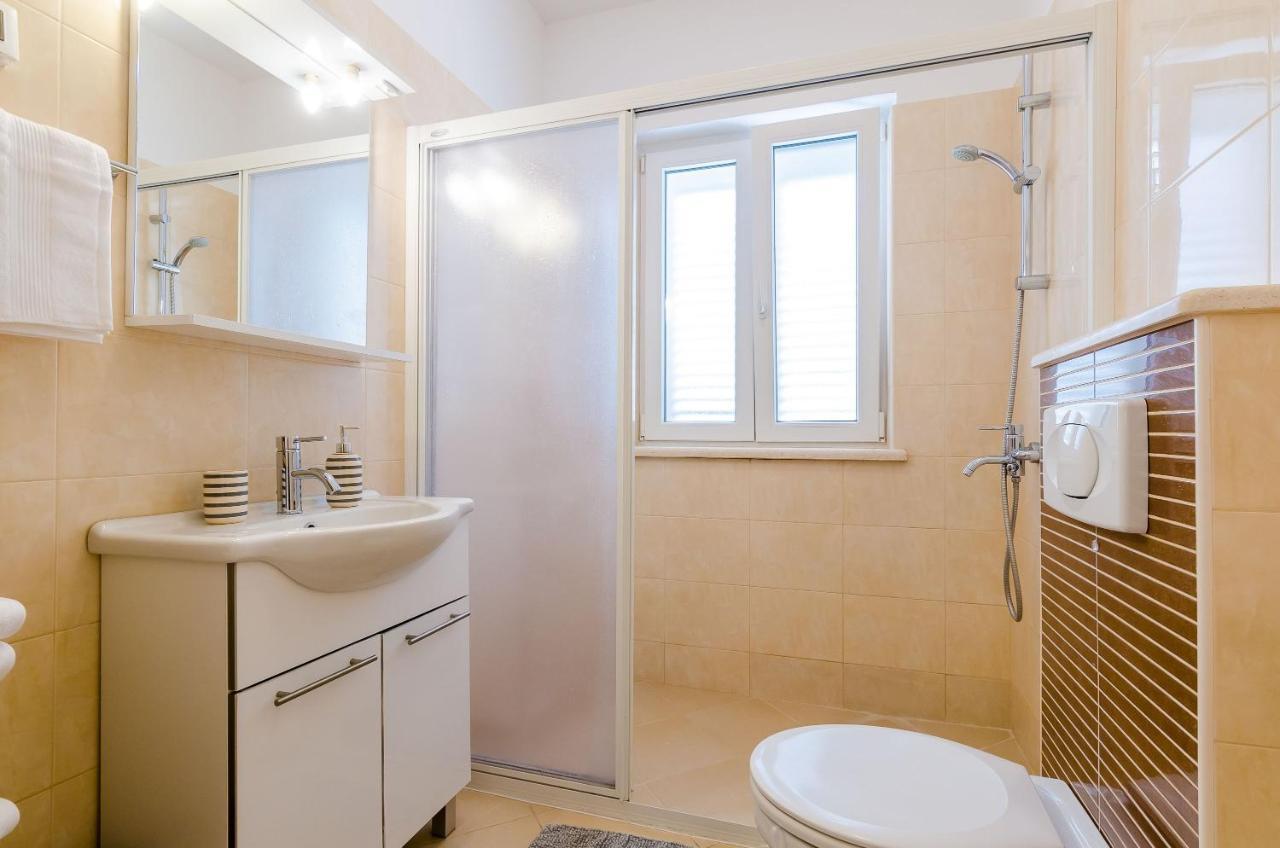 Private Garden Apartment Дубровник Екстер'єр фото