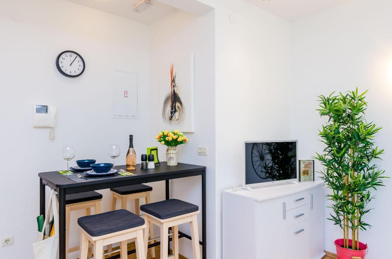 Private Garden Apartment Дубровник Екстер'єр фото