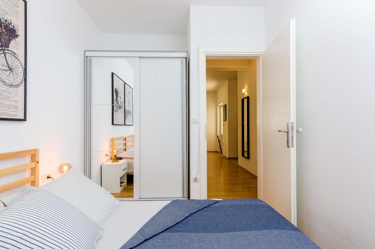 Private Garden Apartment Дубровник Екстер'єр фото