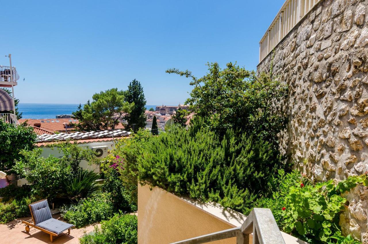 Private Garden Apartment Дубровник Екстер'єр фото