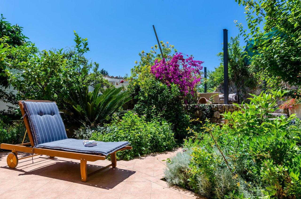 Private Garden Apartment Дубровник Екстер'єр фото